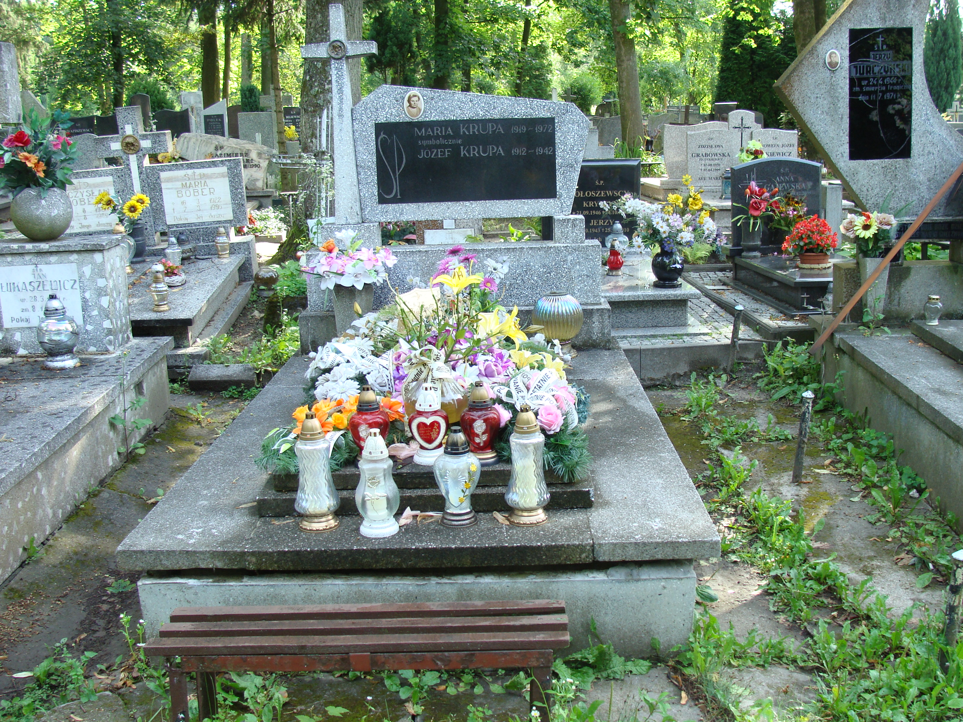 Grób Wiktoria Krupa