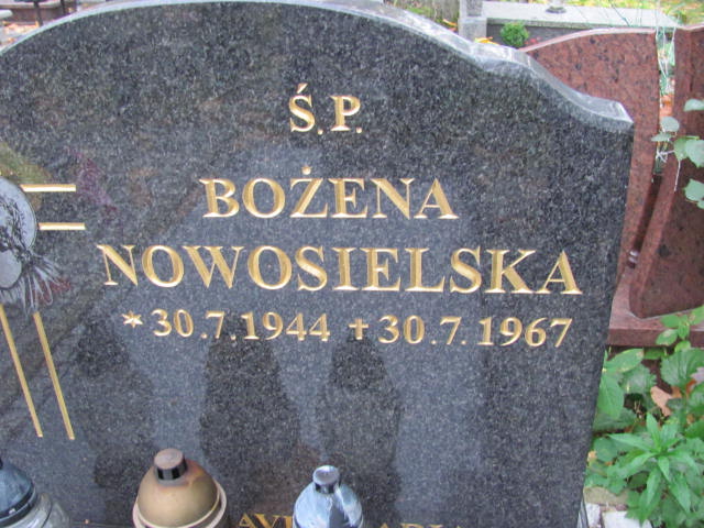 Bożena Nowosielska 1944 Elbląg - Grobonet - Wyszukiwarka osób pochowanych
