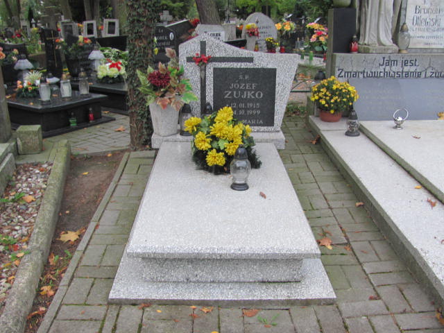 Grób Józef Zujko