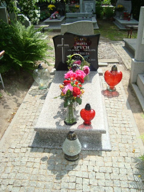 Grób Elżbieta  Magdalena   Niźnik