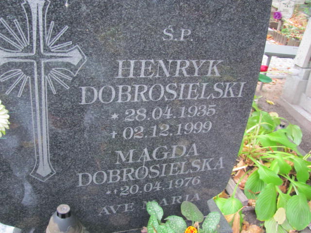 Magda Dobrosielska 1976 Elbląg - Grobonet - Wyszukiwarka osób pochowanych