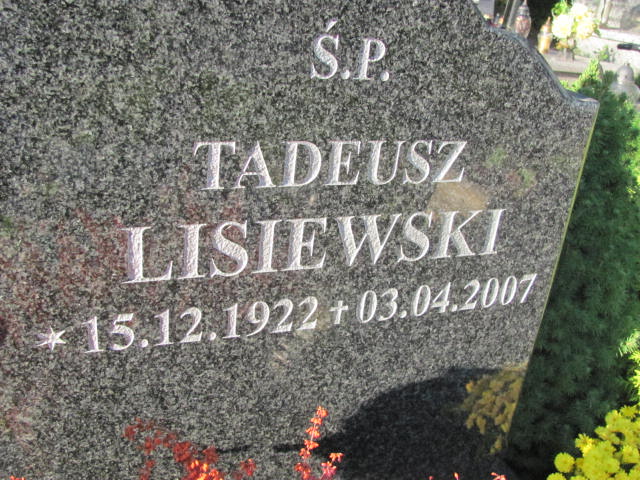 Tadeusz Lisiewski 1922 Elbląg - Grobonet - Wyszukiwarka osób pochowanych