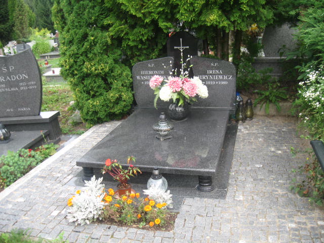 Grób Irena Hryniewicz
