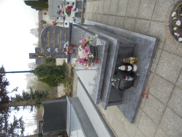 Grób Zofia   Henryka Sacharuk