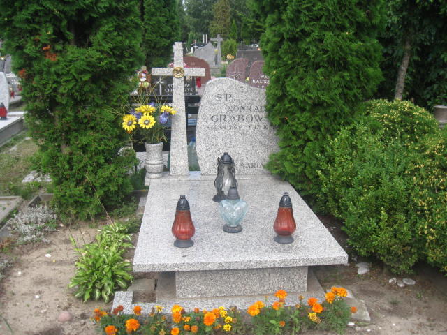 Grób Konrad Grabowski