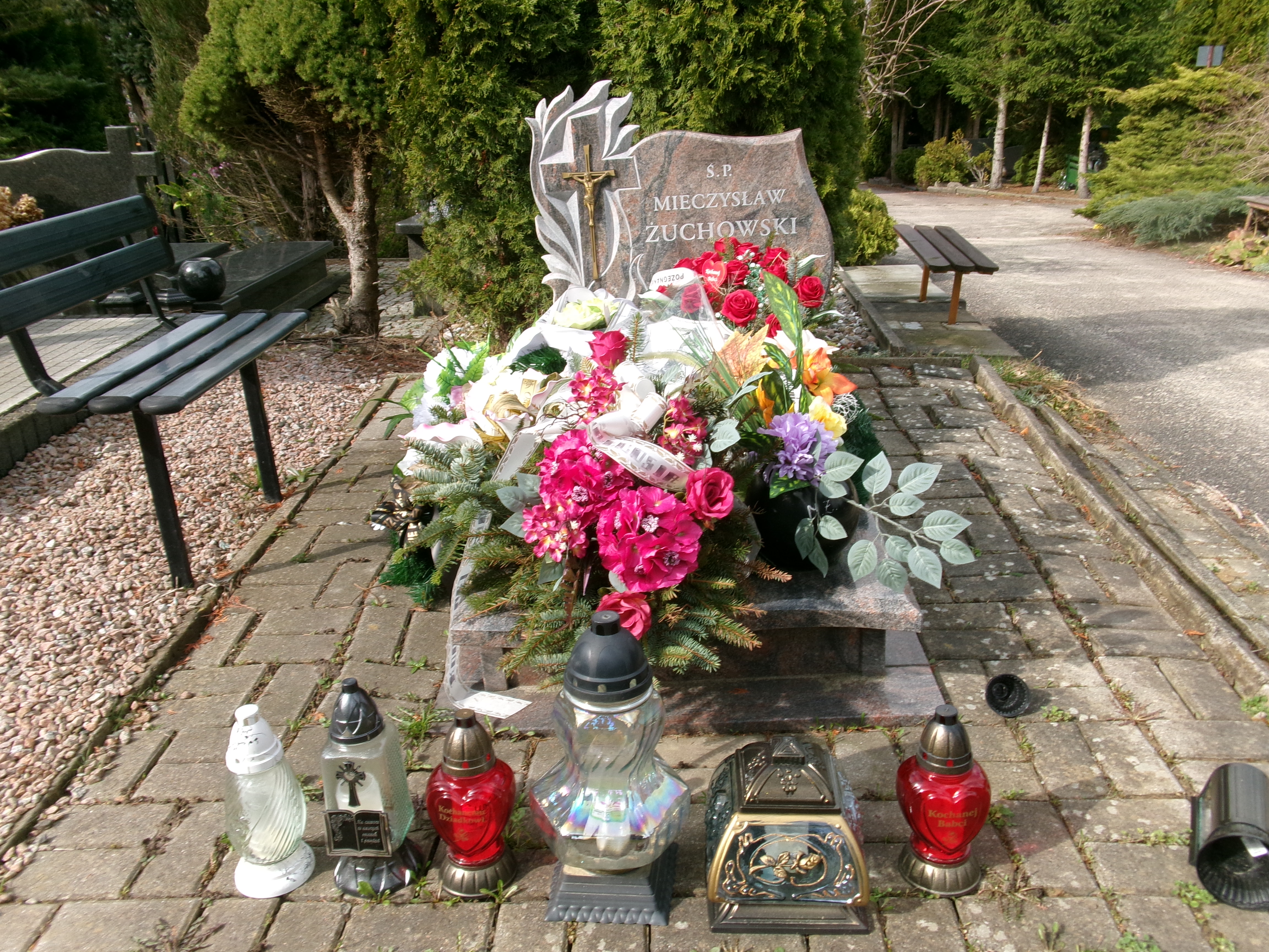 Grób Mieczysław Żuchowski