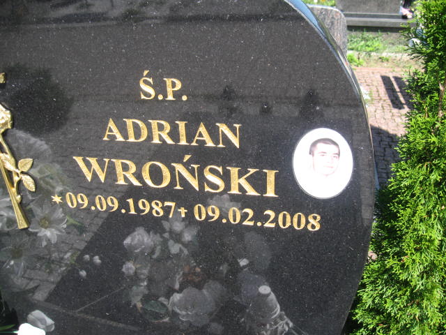 Adrian Adam Wroński 1987 Elbląg - Grobonet - Wyszukiwarka osób pochowanych