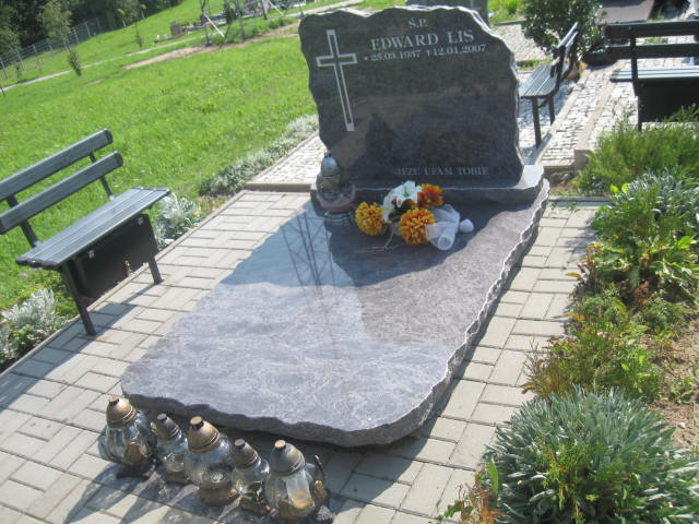 Grób Edward Lis