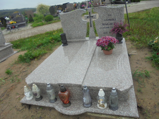 Grób Andrzej   Janusz Magiera