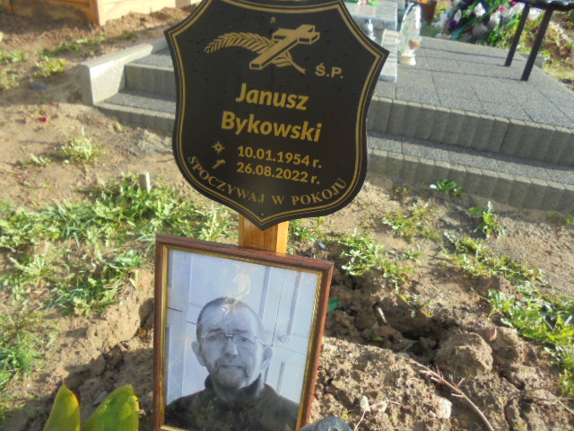 Grób Janusz Bykowski 