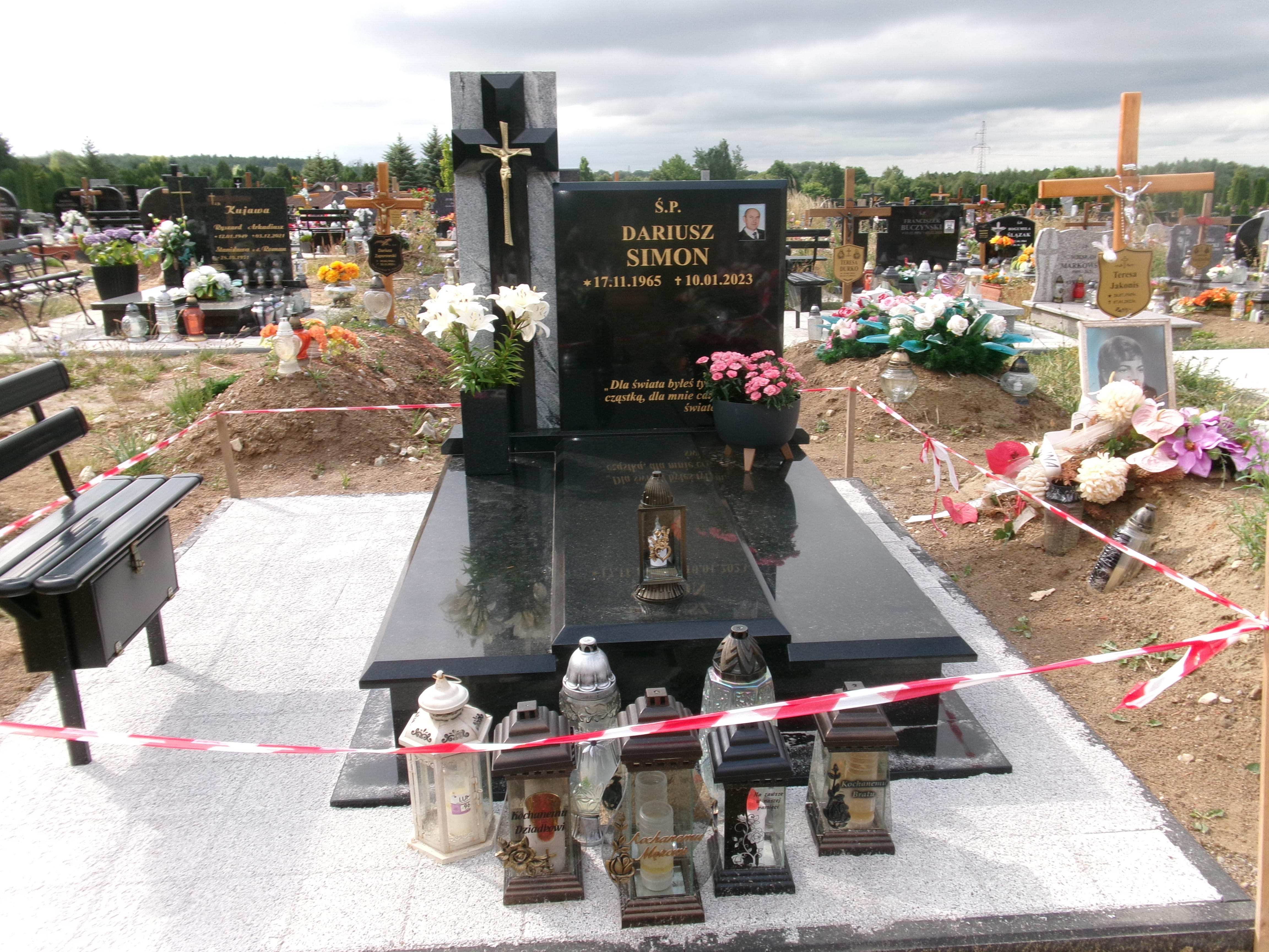 Grób Dariusz Simon