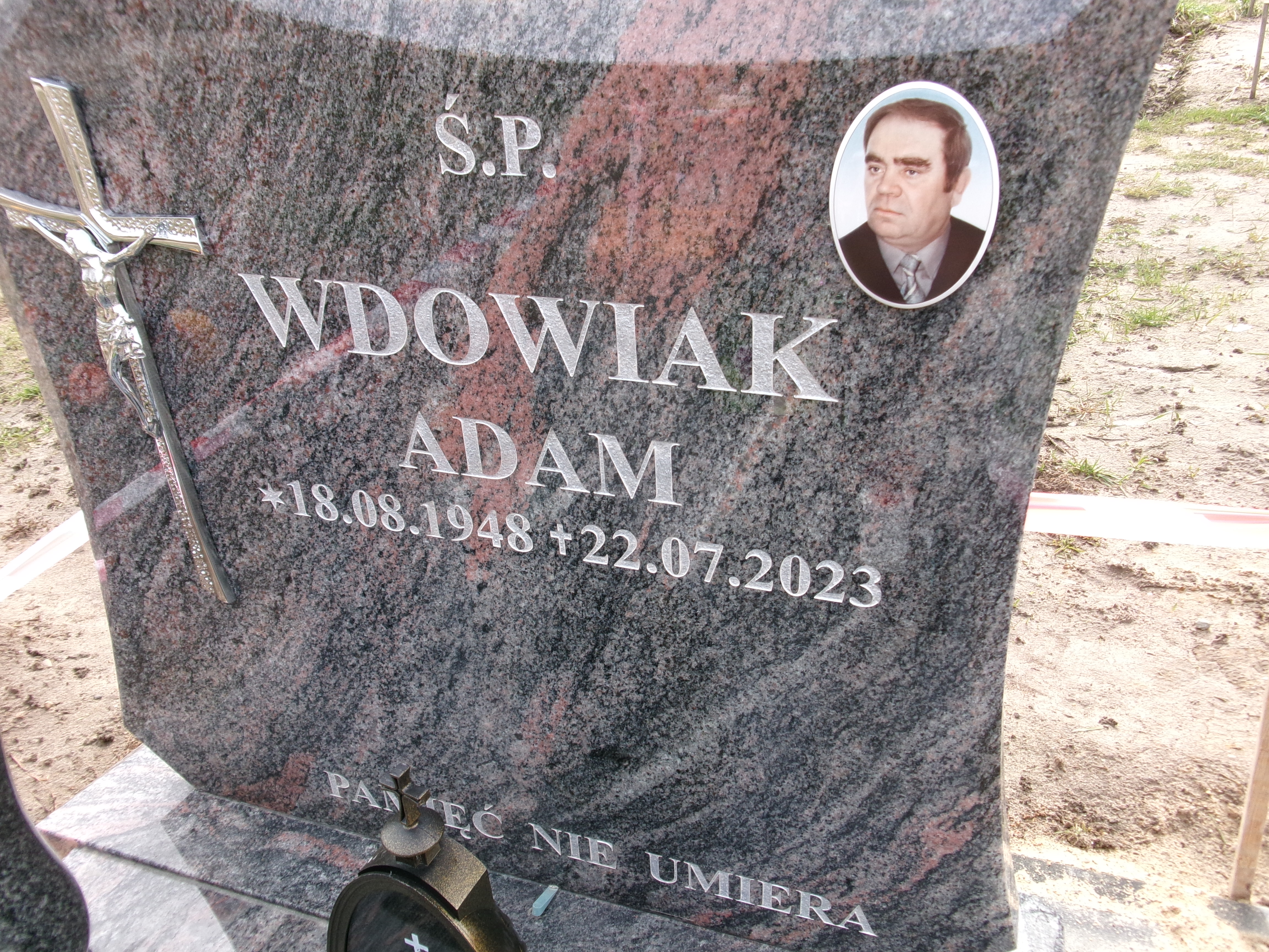 Grób Adam Wdowiak