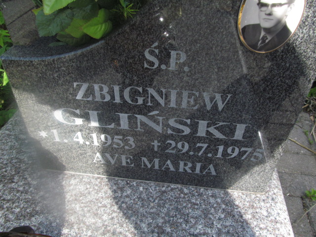 Zbigniew Gliński 1953 Elbląg - Grobonet - Wyszukiwarka osób pochowanych
