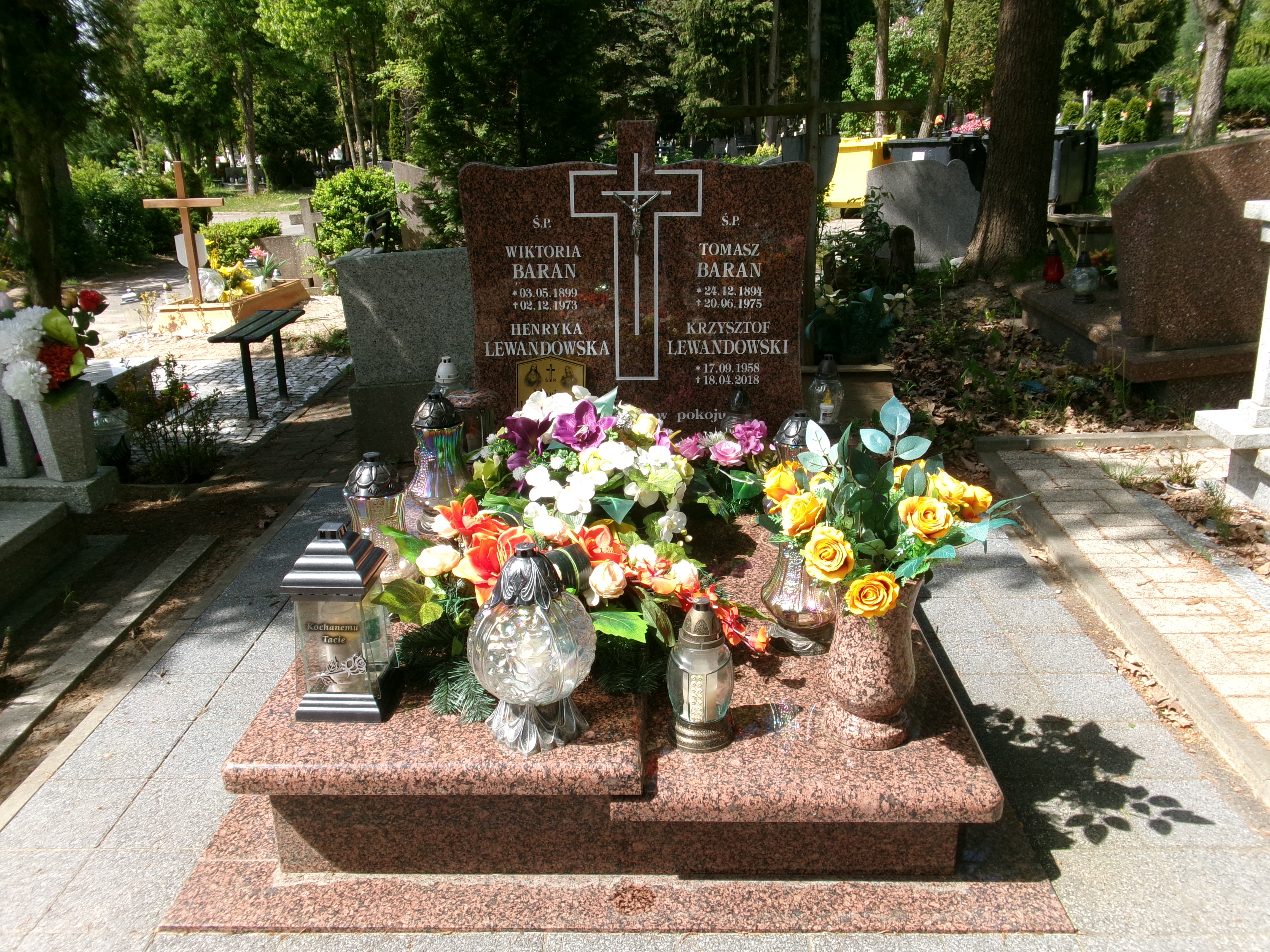 Grób Krzysztof Lewandowski