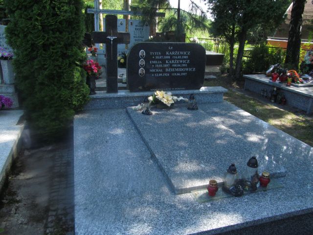 Grób Emilia Karżewicz