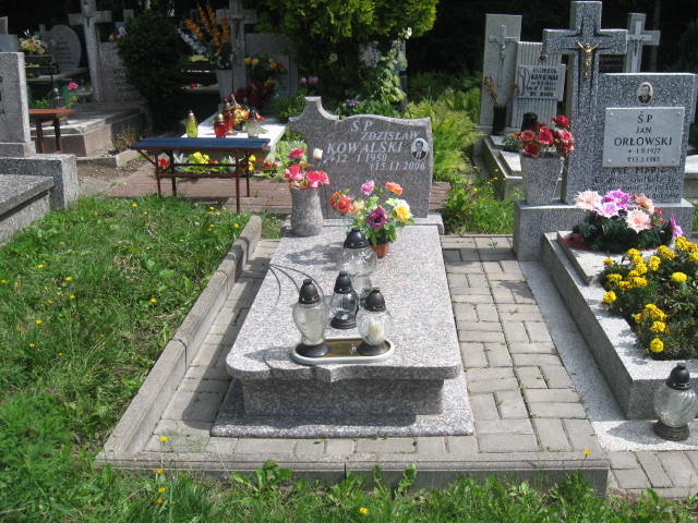 Grób Zdzisław Kowalski