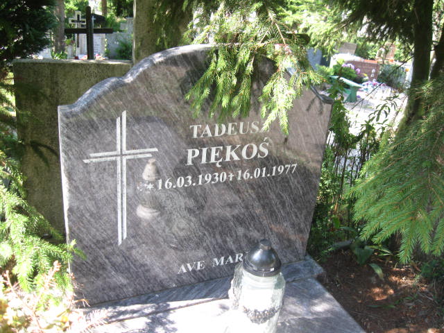 Tadeusz Piękoś 1930 Elbląg - Grobonet - Wyszukiwarka osób pochowanych