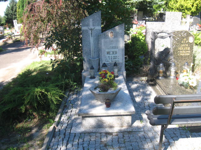 Grób Eleonora Mejer