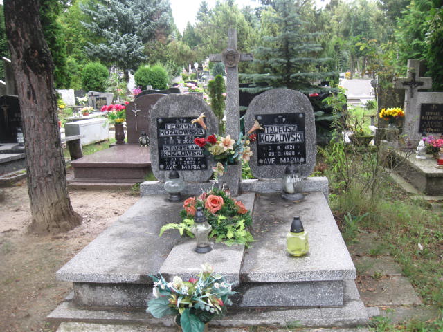 Grób Tadeusz Kozłowski