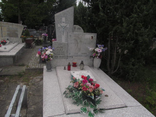 Grób Stanisława Maj